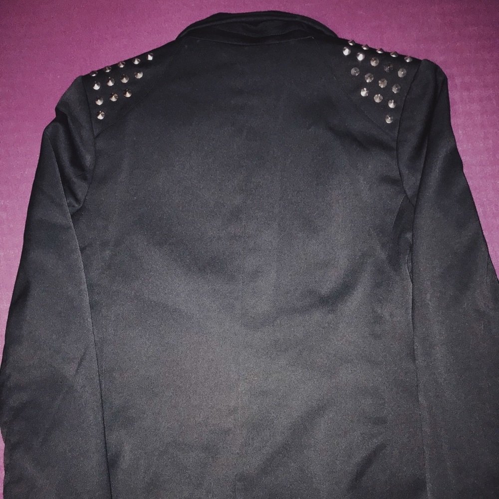 H&M studded shoulder black blazer - Picture 4 of 5